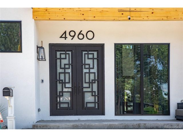 4960 S Lipan Dr, Englewood, CO 80110