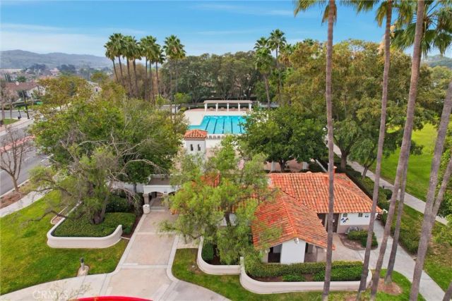 24 Calle Estero, Rancho Santa Margarita, CA 92688