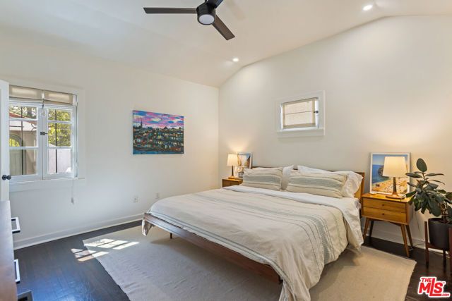 950 S Muirfield Road, Los Angeles, CA 90019
