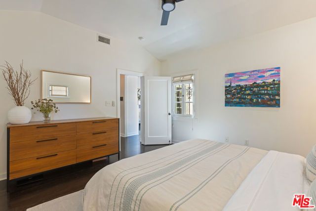 950 S Muirfield Road, Los Angeles, CA 90019