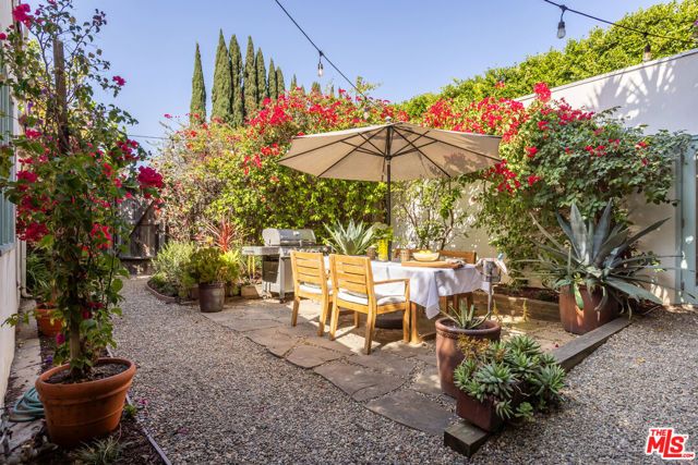 950 S Muirfield Road, Los Angeles, CA 90019