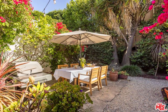 950 S Muirfield Road, Los Angeles, CA 90019