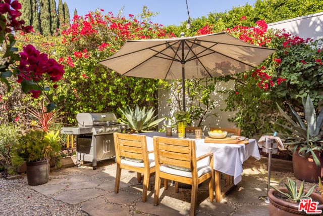 950 S Muirfield Road, Los Angeles, CA 90019