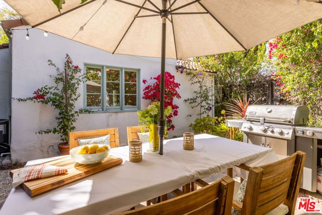 950 S Muirfield Road, Los Angeles, CA 90019
