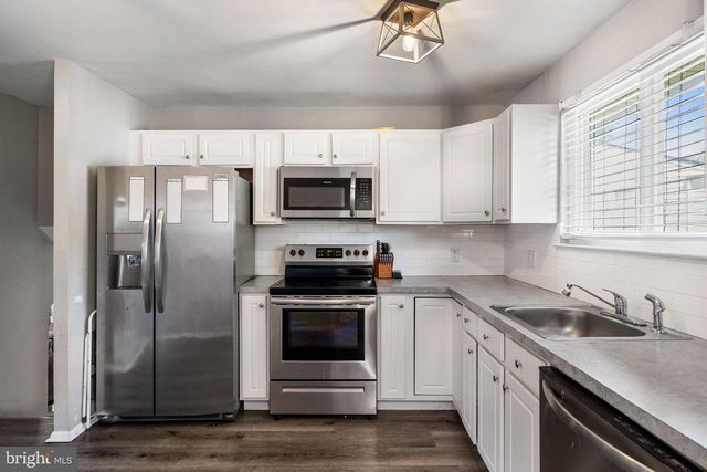 101 SADDLE RIDGE RD, Voorhees, NJ 08043