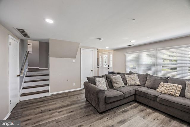 101 SADDLE RIDGE RD, Voorhees, NJ 08043