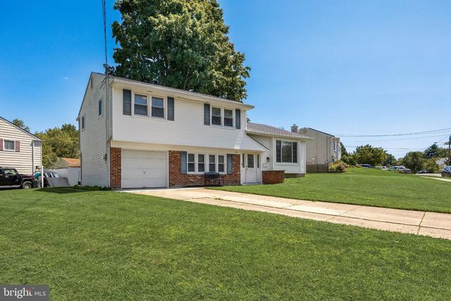 101 SADDLE RIDGE RD, Voorhees, NJ 08043