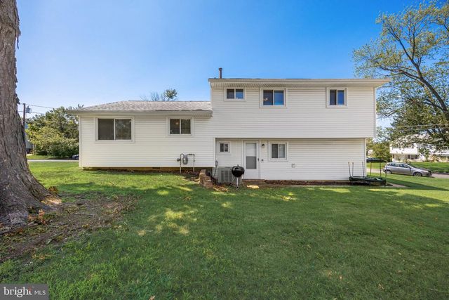 101 SADDLE RIDGE RD, Voorhees, NJ 08043