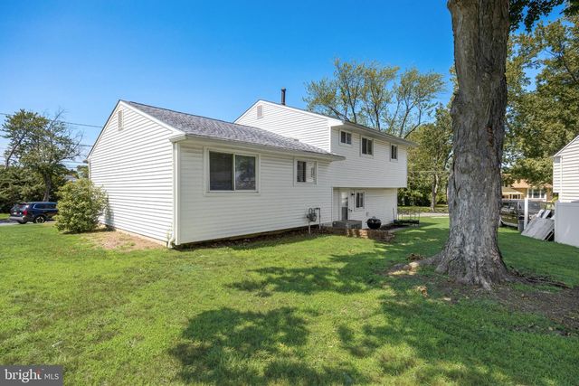 101 SADDLE RIDGE RD, Voorhees, NJ 08043