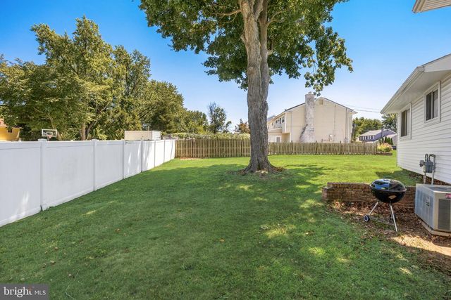 101 SADDLE RIDGE RD, Voorhees, NJ 08043
