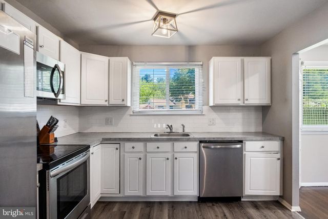 101 SADDLE RIDGE RD, Voorhees, NJ 08043