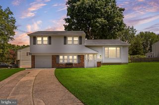 101 SADDLE RIDGE RD, Voorhees, NJ 08043