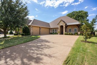 1223 Prestwick Court, Granbury, TX 76048