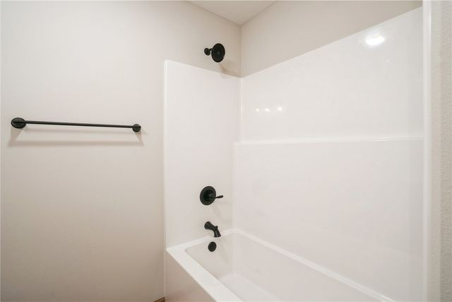 3329 Center Court, Robins, IA 52328