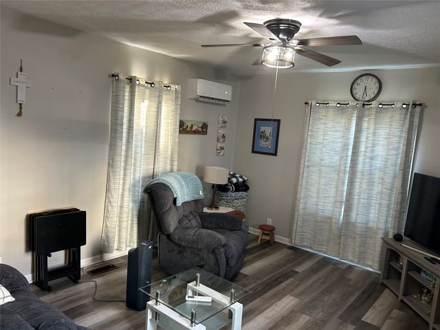 126 E ERIE Street, Linesville, PA 16424