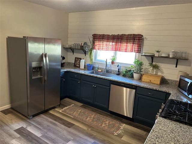 126 E ERIE Street, Linesville, PA 16424