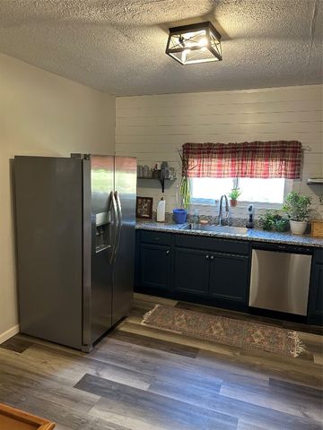 126 E ERIE Street, Linesville, PA 16424