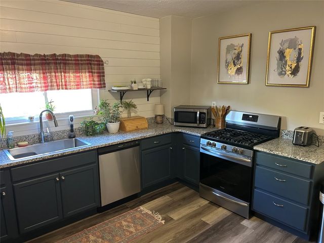 126 E ERIE Street, Linesville, PA 16424