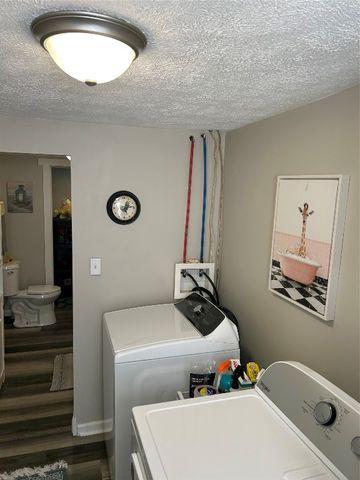 126 E ERIE Street, Linesville, PA 16424