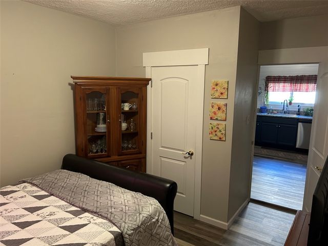 126 E ERIE Street, Linesville, PA 16424