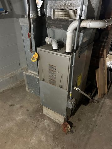 126 E ERIE Street, Linesville, PA 16424