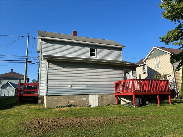 126 E ERIE Street, Linesville, PA 16424