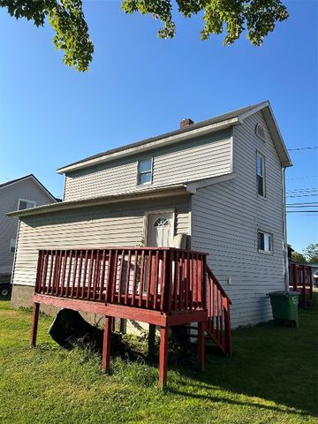 126 E ERIE Street, Linesville, PA 16424