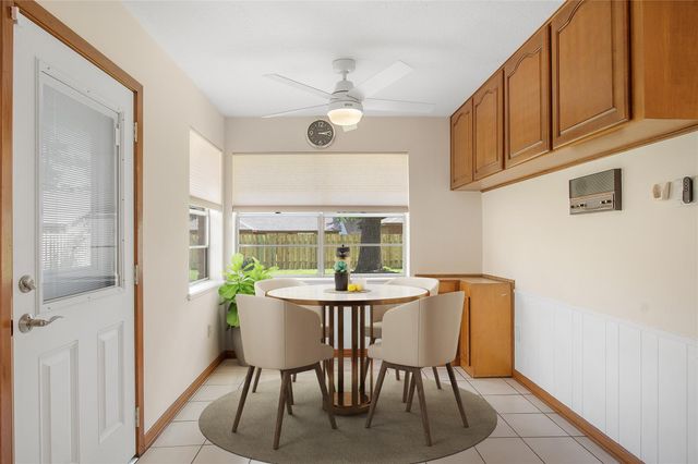 711 Rosewood Drive, Shenandoah, TX 77381