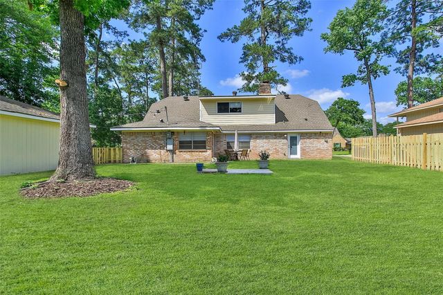 711 Rosewood Drive, Shenandoah, TX 77381
