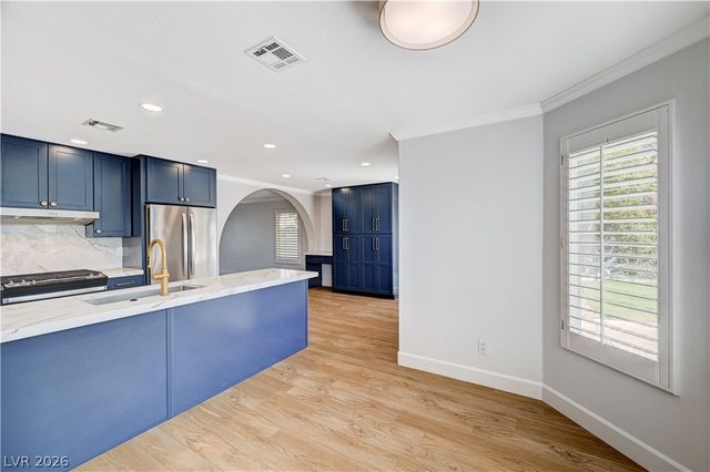 2704 Fire Water Court, Las Vegas, NV 89117