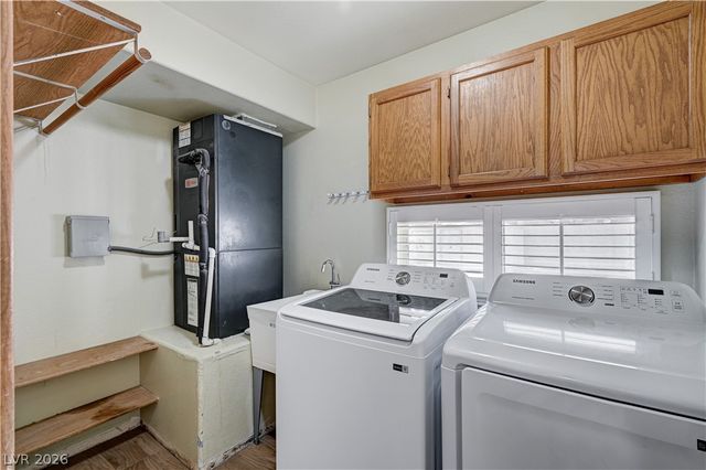 2704 Fire Water Court, Las Vegas, NV 89117