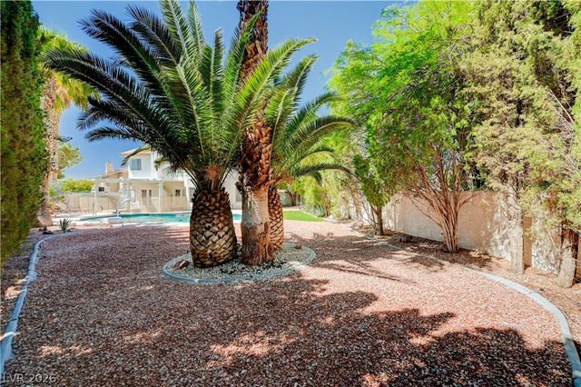 2704 Fire Water Court, Las Vegas, NV 89117