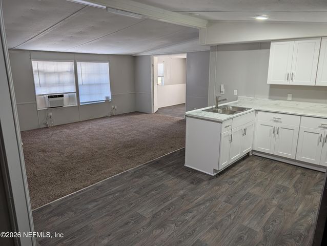 6444 DOR MIL Court, Jacksonville, FL 32244
