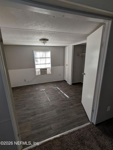 6444 DOR MIL Court, Jacksonville, FL 32244