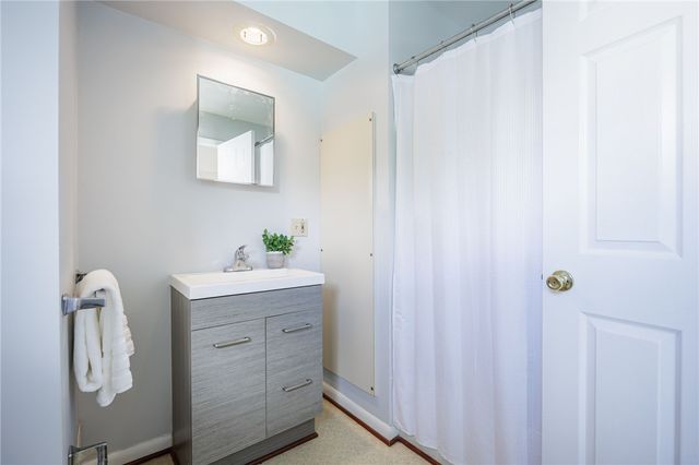 86 Grand Avenue, Rochester, NY 14609