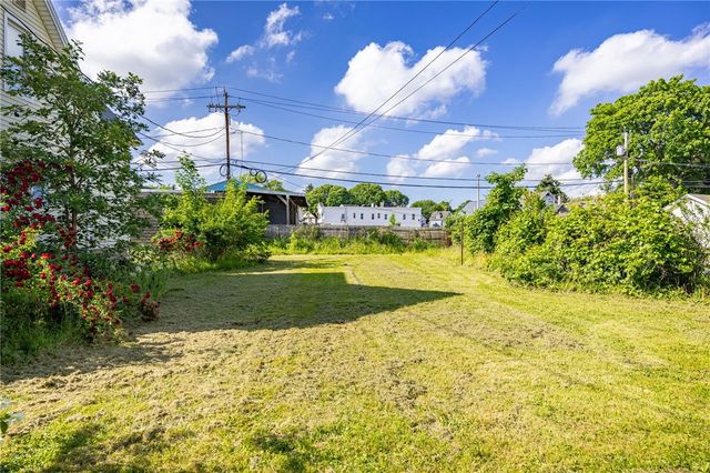 86 Grand Avenue, Rochester, NY 14609