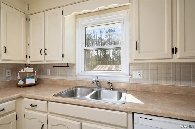 13714 Elderberry, Northport, AL 35475