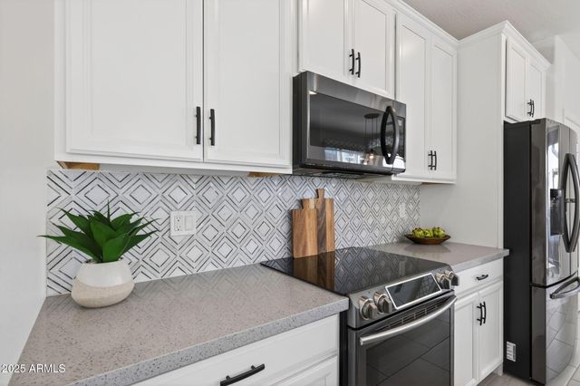 1733 E BRIDGEPORT Parkway, Gilbert, AZ 85295