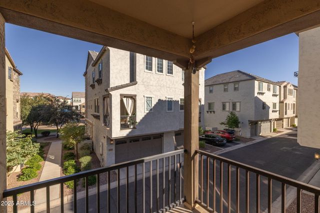 1733 E BRIDGEPORT Parkway, Gilbert, AZ 85295