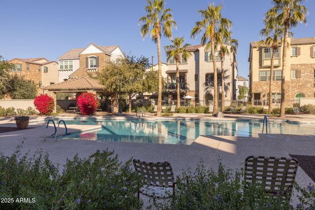 1733 E BRIDGEPORT Parkway, Gilbert, AZ 85295