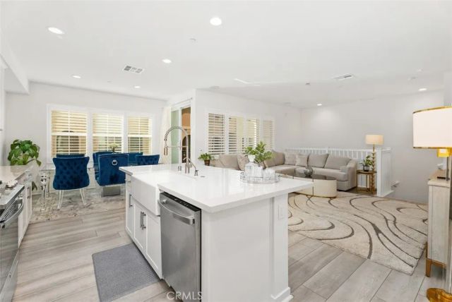 704 Dusky Creek, Lake Forest, CA 92610