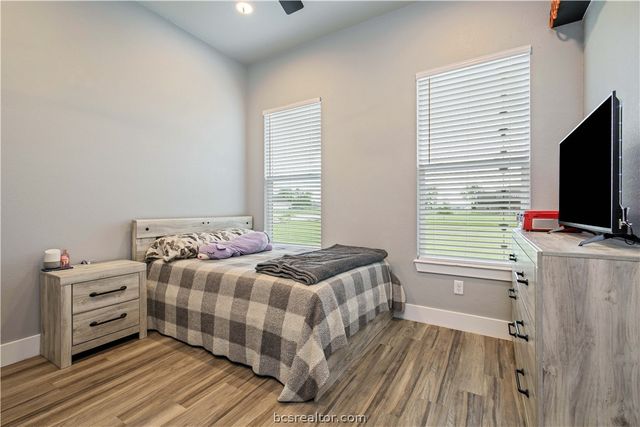 5284 Hammond Circle, Iola, TX 77861