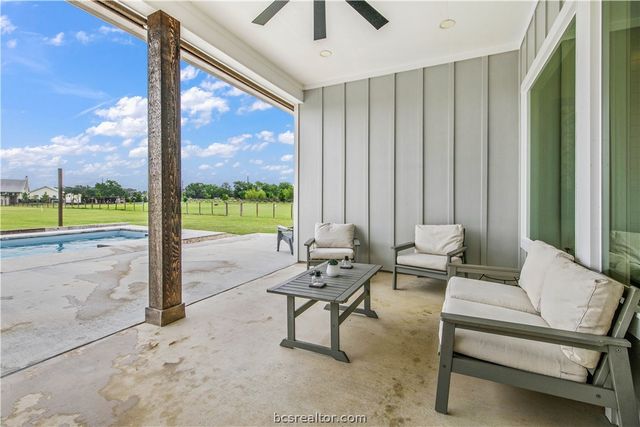 5284 Hammond Circle, Iola, TX 77861
