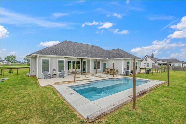 5284 Hammond Circle, Iola, TX 77861