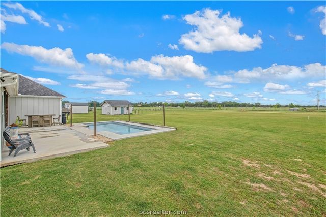 5284 Hammond Circle, Iola, TX 77861
