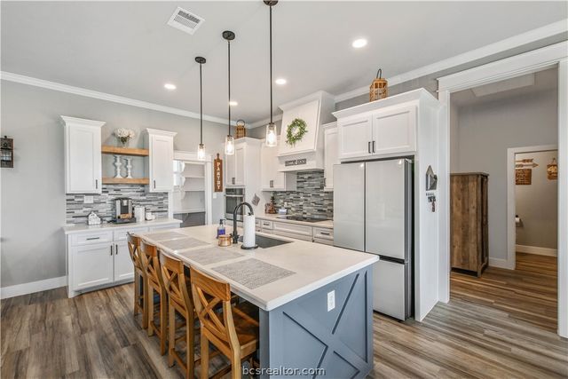 5284 Hammond Circle, Iola, TX 77861