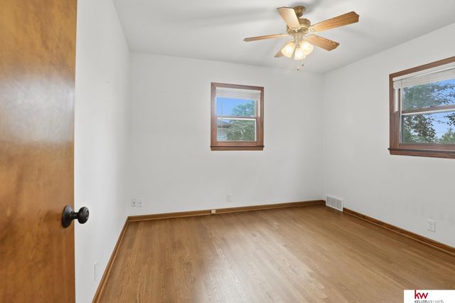 3718 S 49th Avenue, Omaha, NE 68106
