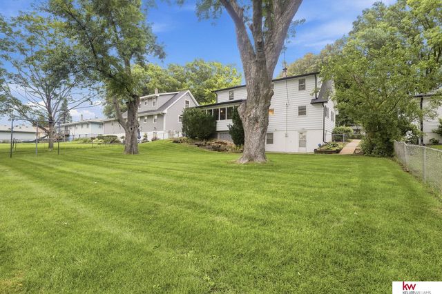 3718 S 49th Avenue, Omaha, NE 68106