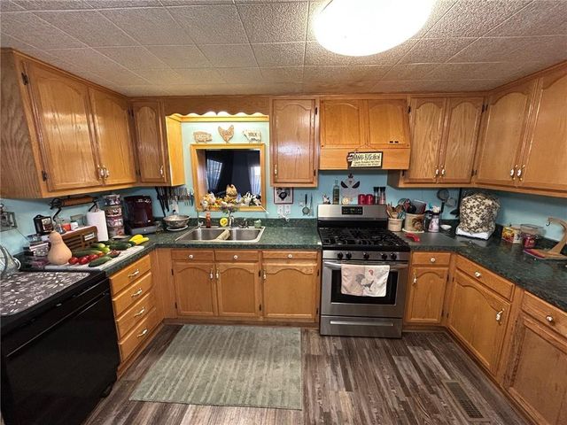 14461 E BB Highway, Nevada, MO 64772