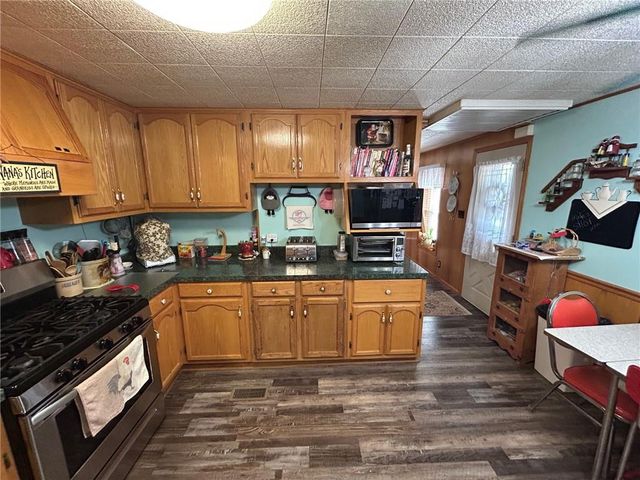 14461 E BB Highway, Nevada, MO 64772